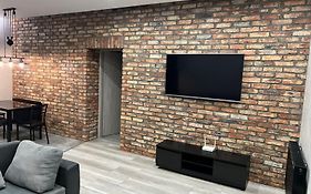 Raciborska Royal Apartment - miejsce parkingowe na parkingu strzeżonym